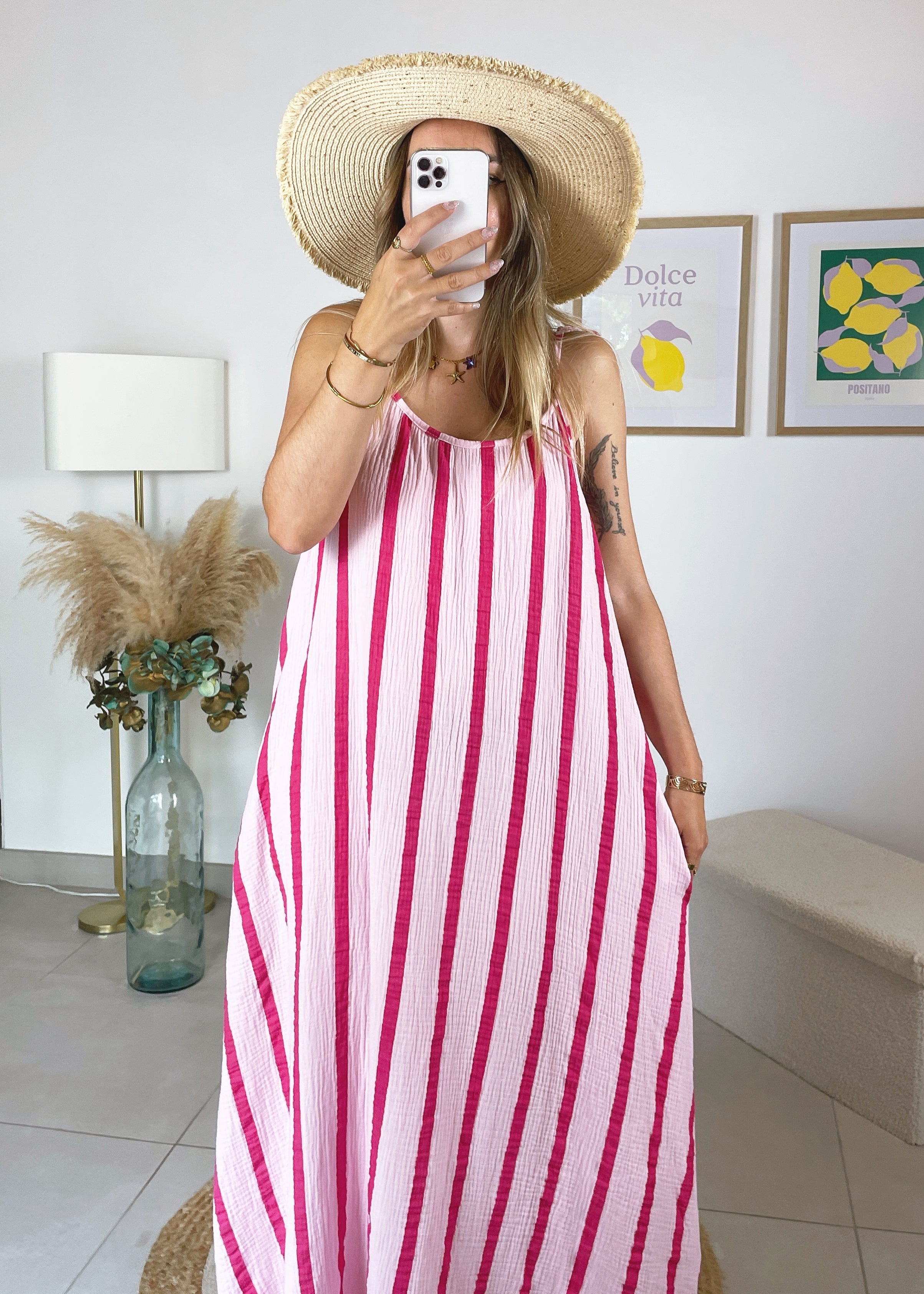 Robe Dolly - en gaze de coton rose à rayures avec bretelles nouées
